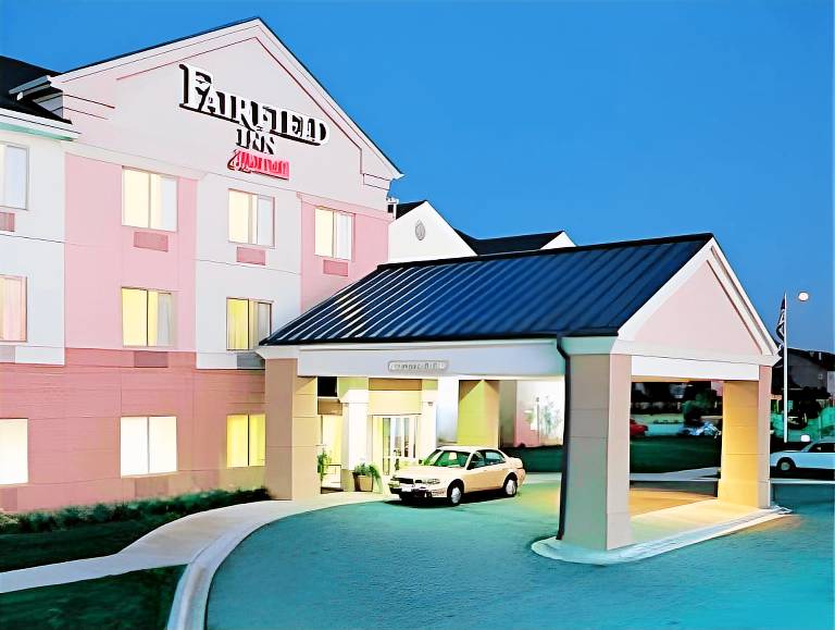 AmericInn by Wyndham Minot — photo 5
