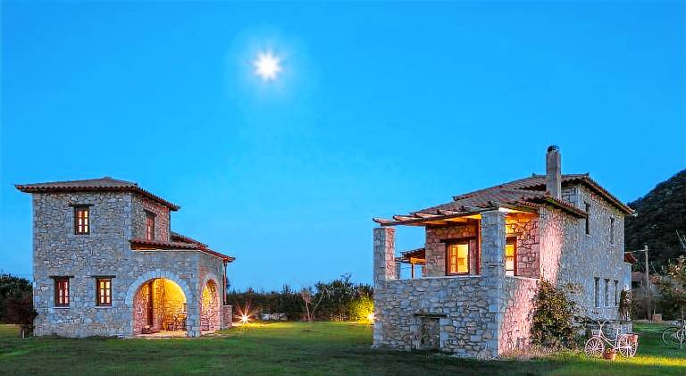 House with yard & patio — photo 2