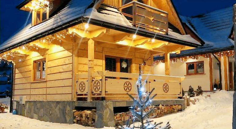 Chalet with garden, patio & hot tub — photo 3