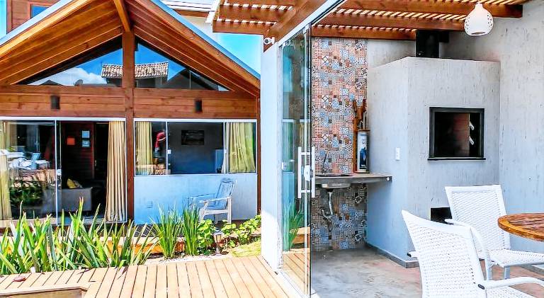 Villa with barbecue, pool & garden — photo 3