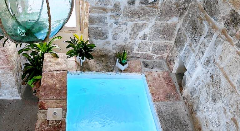 Vacation home with jacuzzi in Ostuni