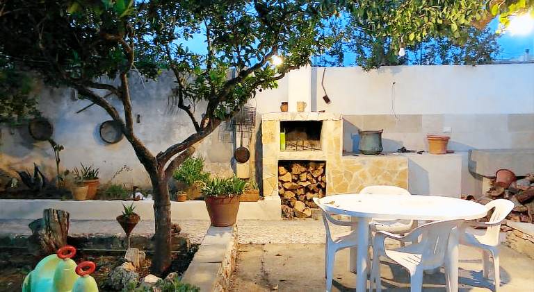 Apartment with terrace, garden & barbeque — photo 4