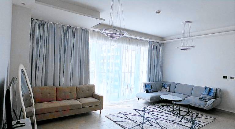 Rental apartment with sauna, jacuzzi & patio — photo 2
