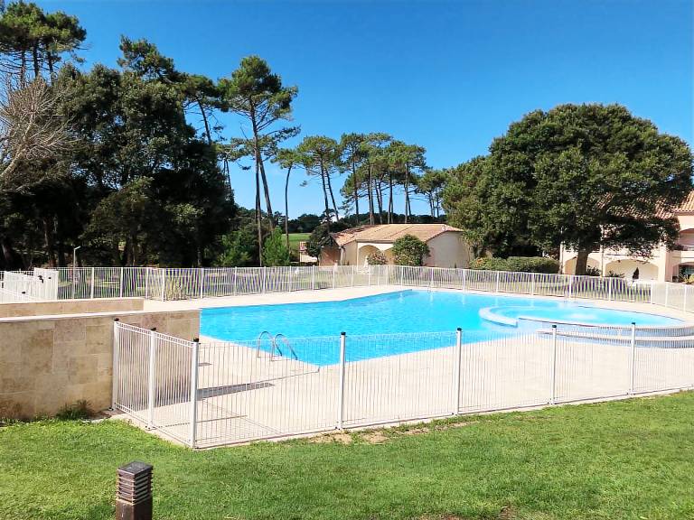 Gite with pool, terrace & garden — photo 2