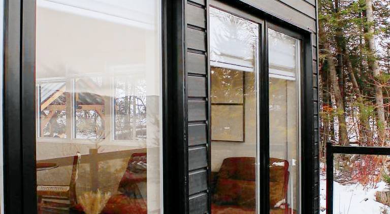 Chalet with patio — photo 5