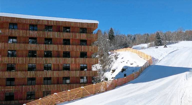 Ferienwohnung 3,5 Zimmer direkt an Ski- und Bikepiste in Flims