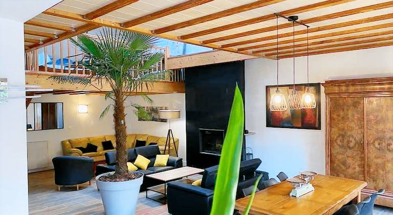 Villa with 4 rooms for 8 persons in Aubiere
