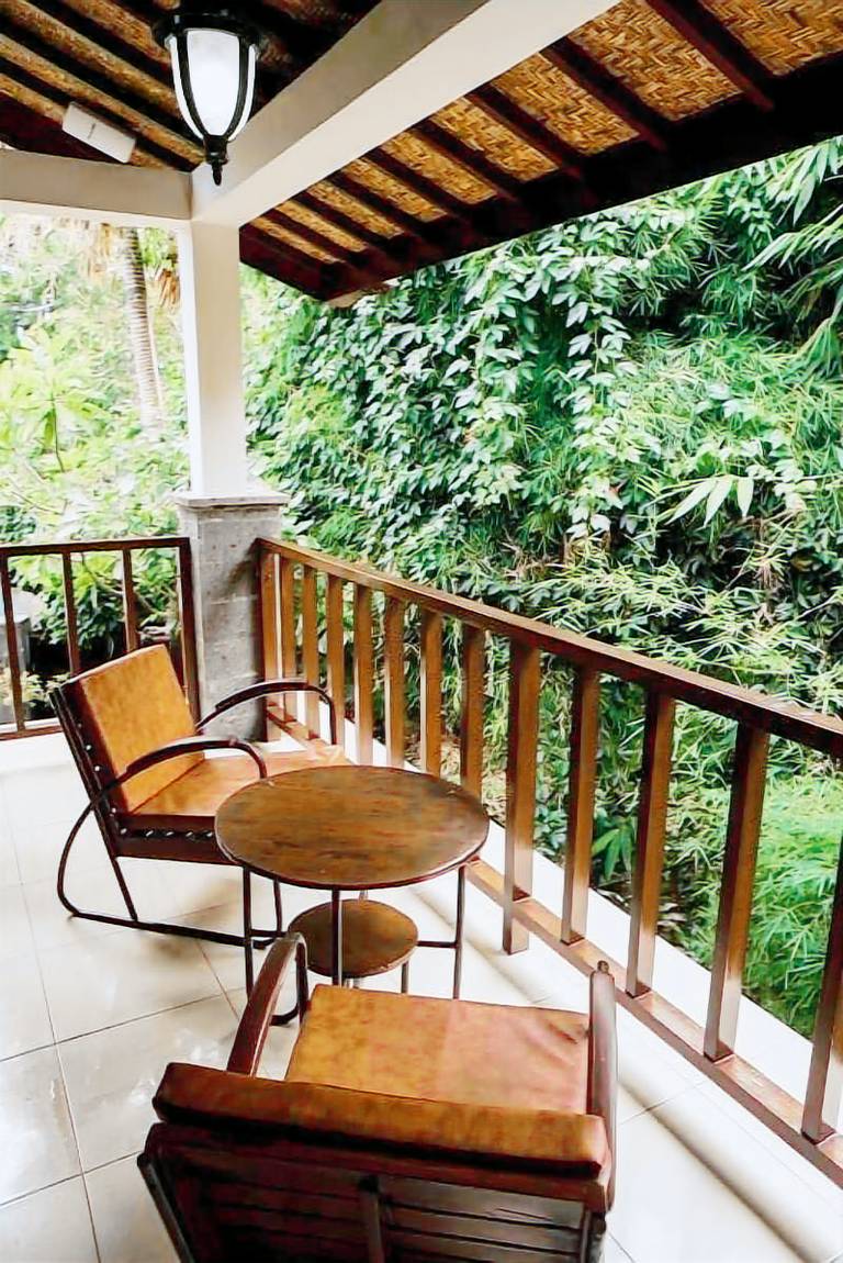 Serviced apartment with yard, pool & terrace | Dogs allowed — photo 4