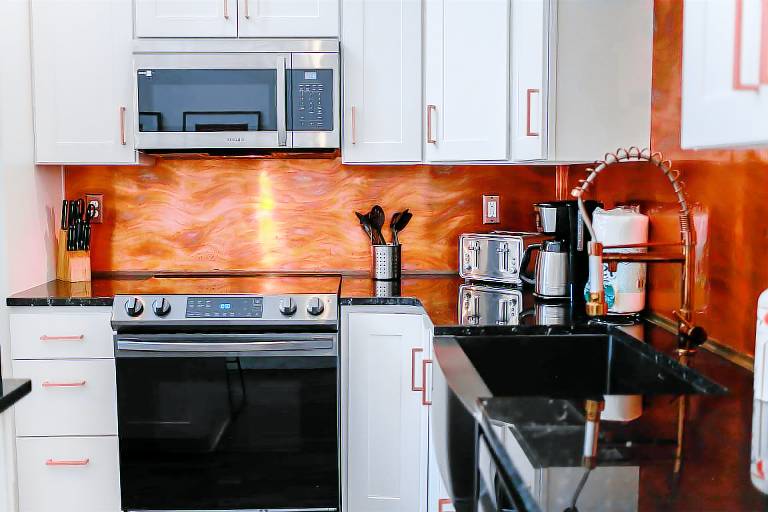 Family-oriented rental apartment with grill, yard & fast internet | Sea view | Next to the beach | Pets allowed — photo 2