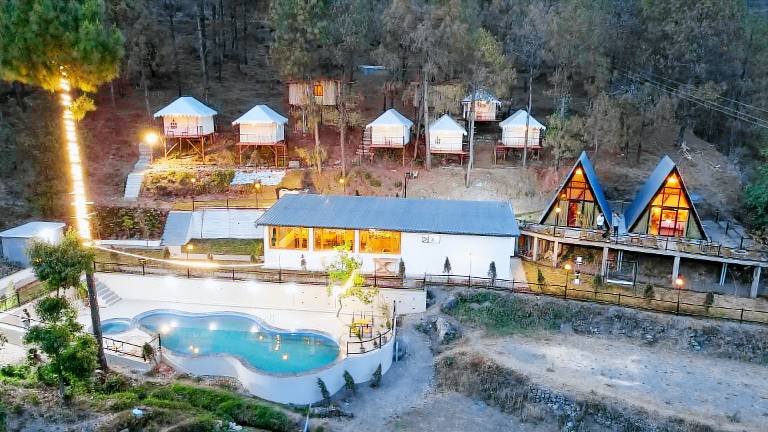 Resort Nainital Lake