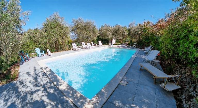 Farm with pool, yard & barbeque | Pet-friendly — photo 3