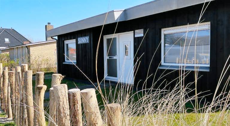 House with 3 rooms for 6 persons in Callantsoog