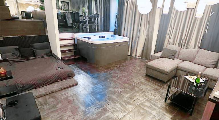 Rental apartment with pool & jacuzzi | Close to Gate of Dawn | Dogs allowed — photo 3