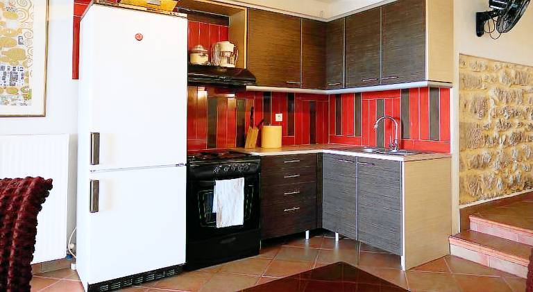 Apartment with barbecue, garden & patio — photo 4