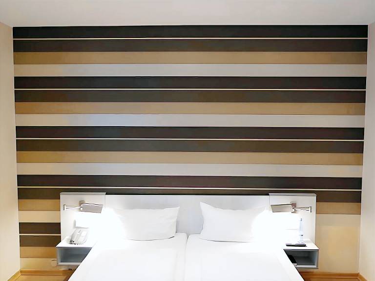 Hotel Attache in Frankfurt Am Main