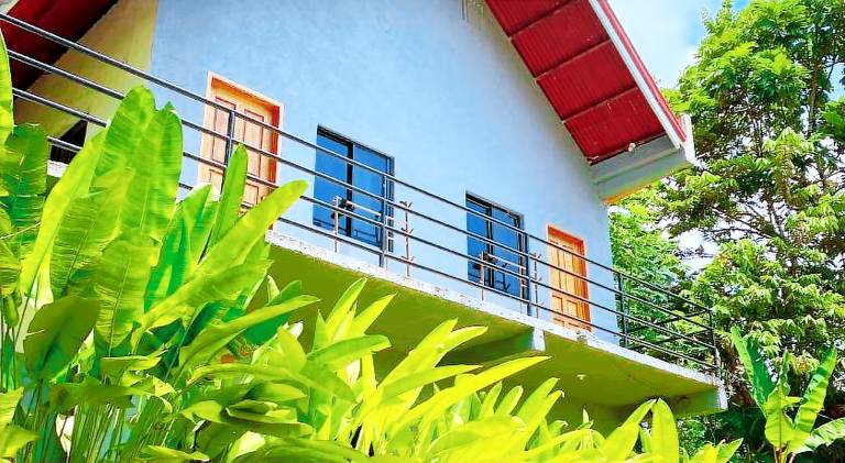 RedDot Guest House in General Luna