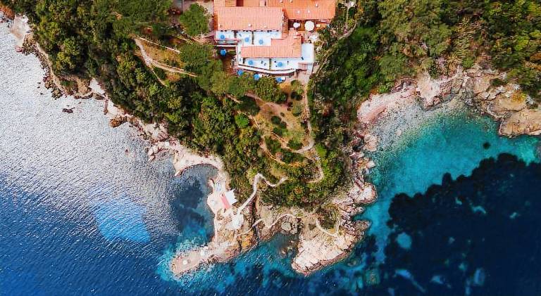 Nice serviced apartment with patio & garden | Pets allowed in Marciana Marina
