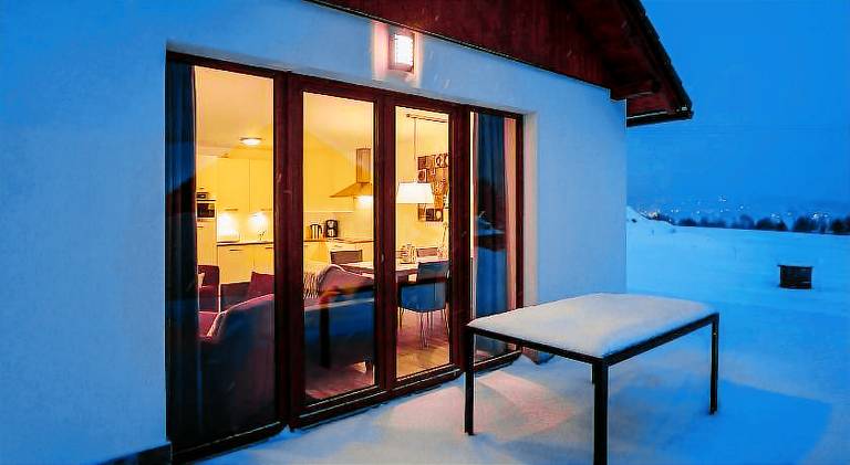 Big villa with grill, patio & yard | Pets allowed — photo 3
