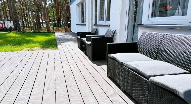 Rental apartment with yard & terrace — photo 5