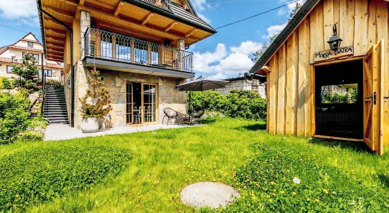 Rental apartment with terrace, barbeque & garden — photo 3