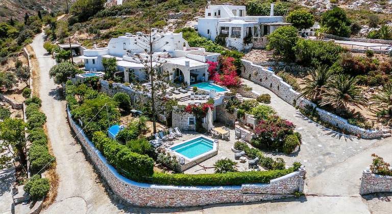 House Paros