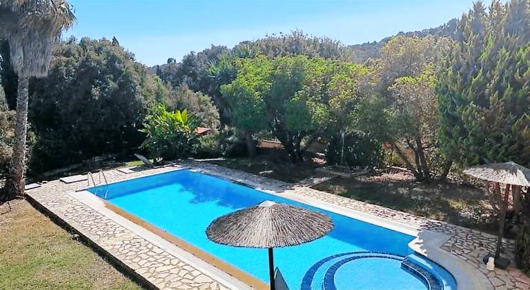 Fully equipped villa with terrace, garden & barbecue | Pets allowed in Corfu