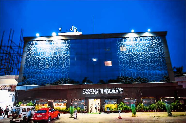 Hotel Swosti Grand