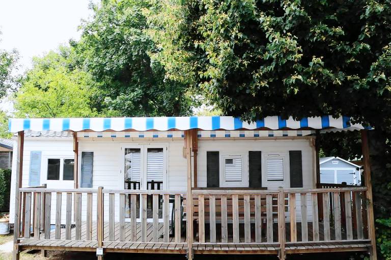 Mobile home with patio — photo 2