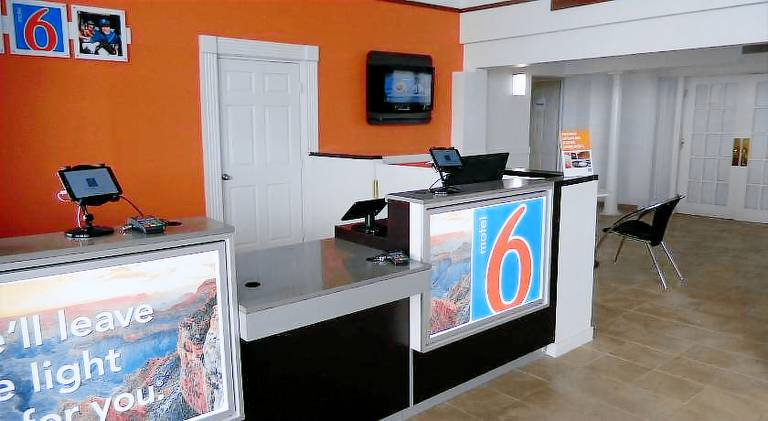 Motel 6 Portland, TX — photo 4