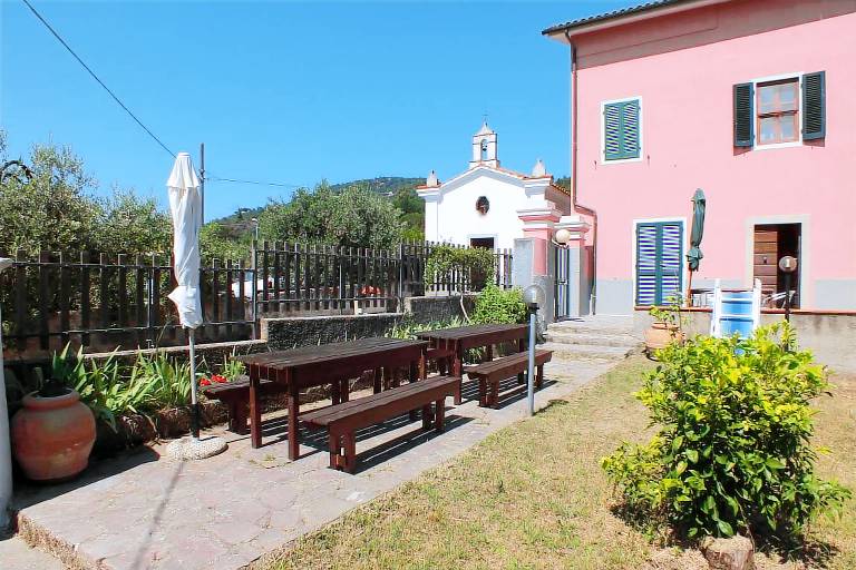 Children-friendly holiday apartment with barbeque & garden | Garden view | Dogs allowed — photo 2