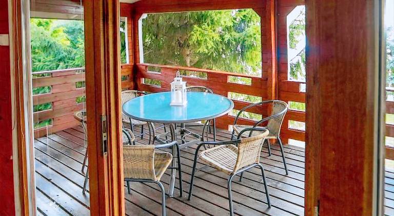 Lodge with terrace & garden — photo 5