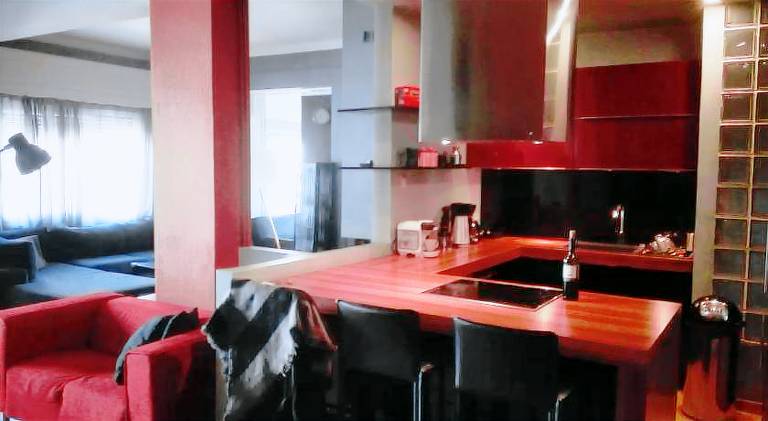 Holiday apartment with patio in Athens