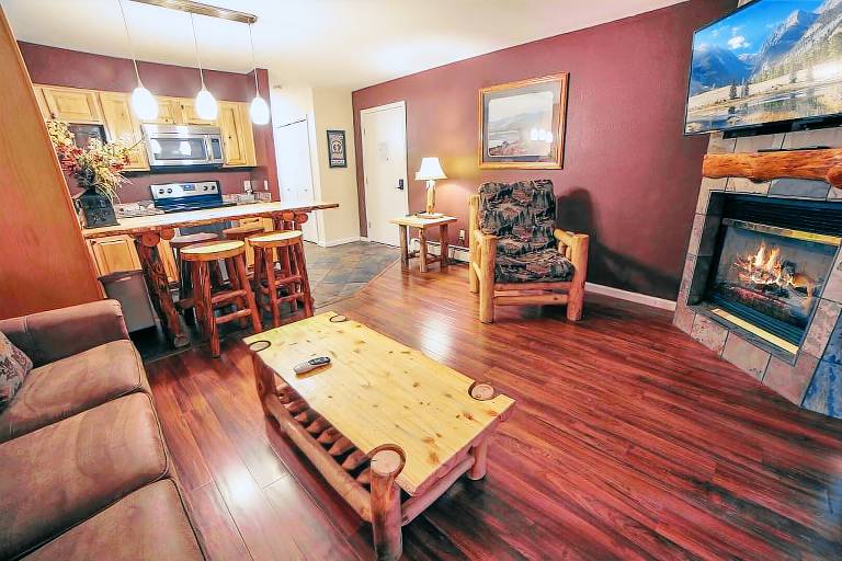 Condo with pool — photo 3