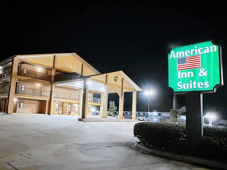 American Inn and Suites in Clayton, GA