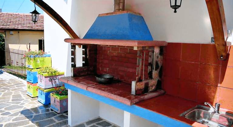 House with garden, barbecue & terrace — photo 5