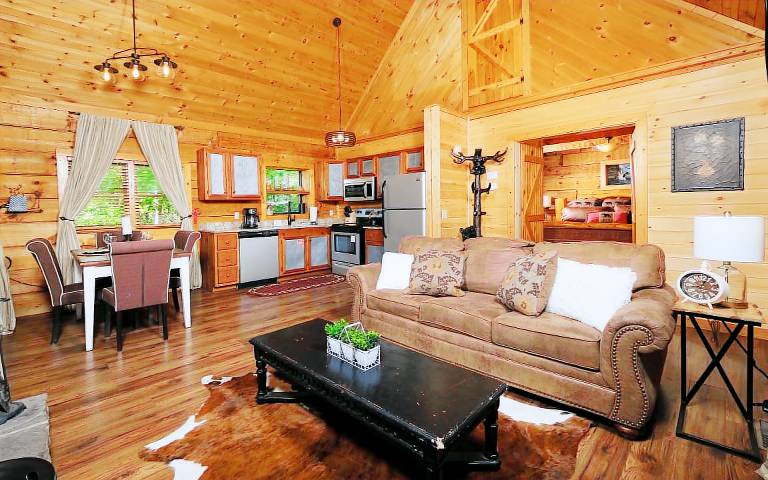 Relax Year-Round in Your Private Screened-In Hot Tub Retreat - A Secret Romance — photo 5