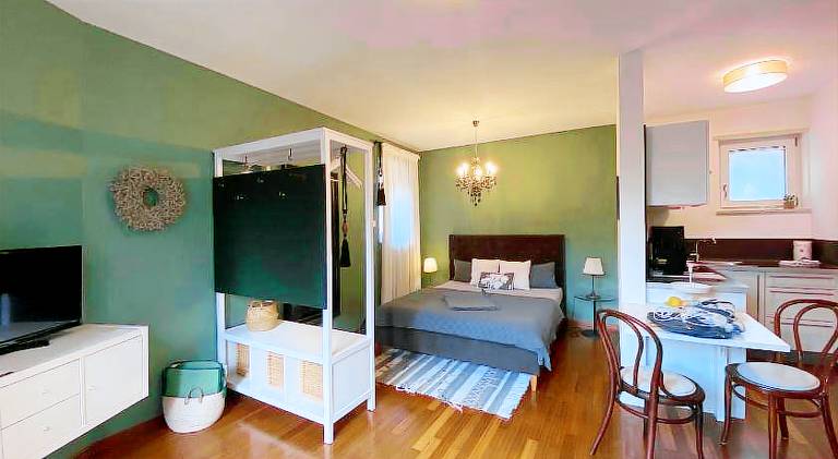 Pleasant apartment with terrace & yard | Suitable for remote work | Pet-friendly in Merano