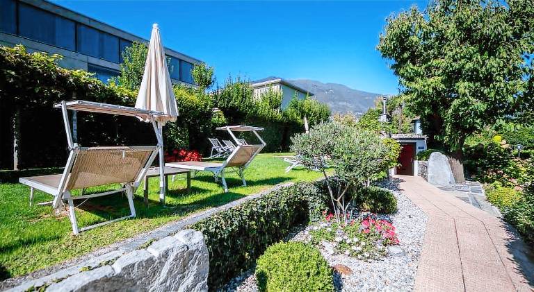 Ascona Lodge, Pool & Garden Retreat — photo 5