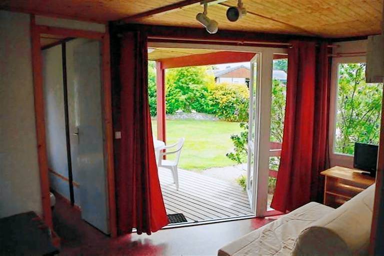 Family-friendly nice bungalow with heated pool, barbeque & garden | Garden view | Pets are welcome — photo 4