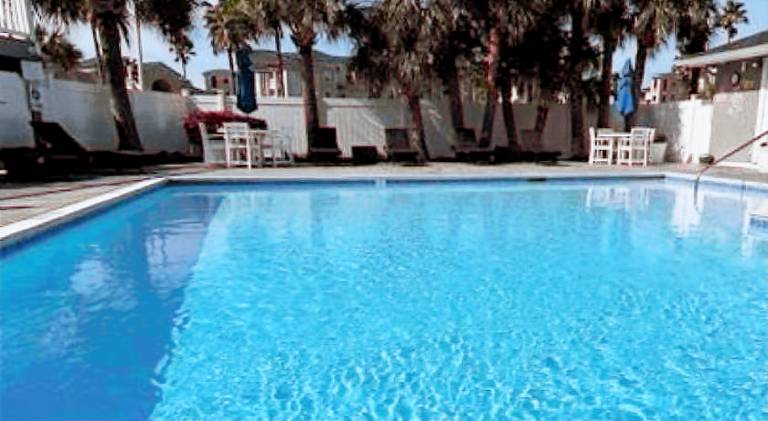 Serviced apartment with private pool & grill | Next to the beach | Pets are welcome in Galveston, TX