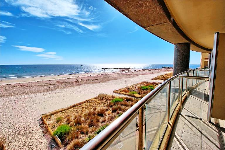 Ocean View 1BR Private balcony OAKS PIER
