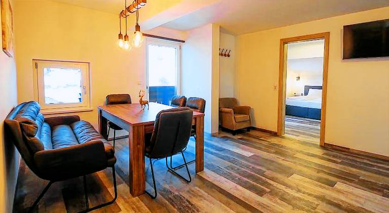 Spacious holiday apartment with BBQ & garden | Close to the ski | Pet-friendly — photo 3