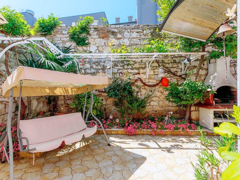Vacation home with terrace & barbecue | Beach nearby | Dogs allowed — photo 5