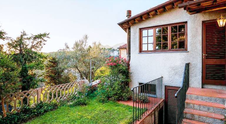 Holiday apartment with hot tub — photo 3