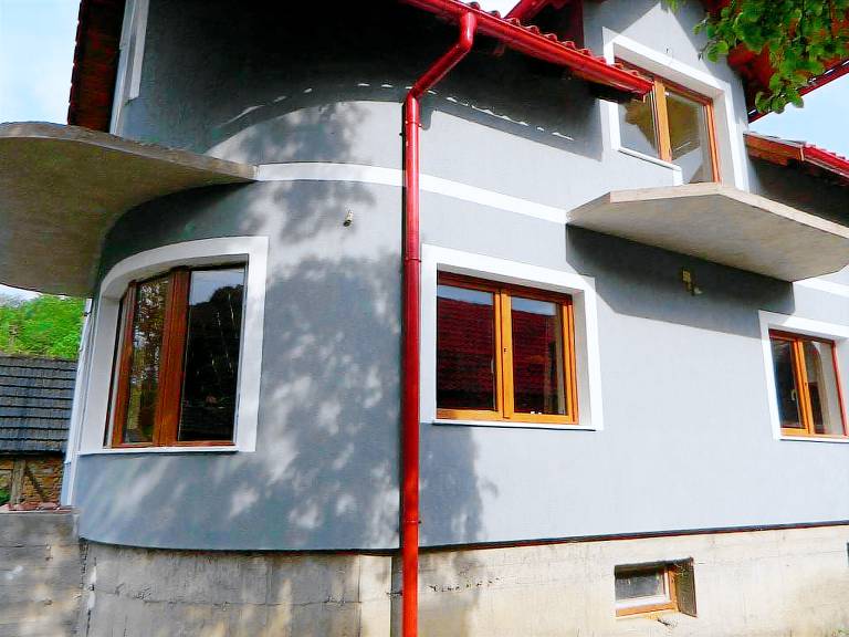 House Zăbrătău