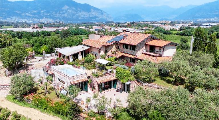 Fully equipped villa with private pool, sauna & yard | Dogs allowed in Paratico