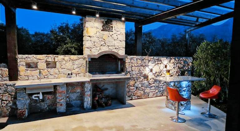 Fully equipped villa with jacuzzi, private pool & barbecue | Pets allowed — photo 5