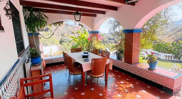 House with patio, garden & barbeque — photo 3
