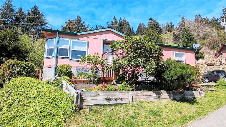 House  Gold Beach