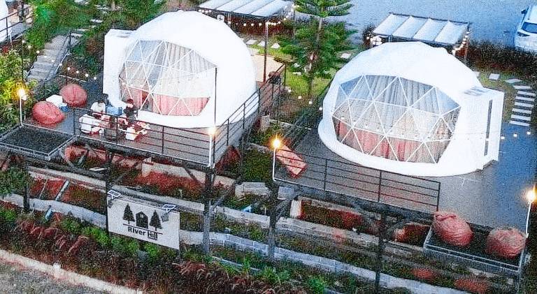 Tent with yard & patio — photo 5